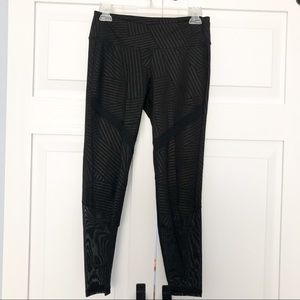 Old Navy Active Leggings Black Mesh 
Size medium